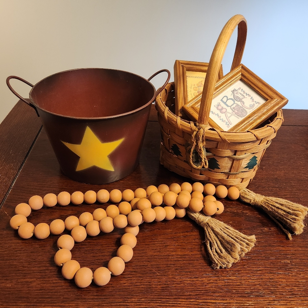 Rustic Wood Miniatures, Bead Garland, Metal Star Bucket and Basket Set